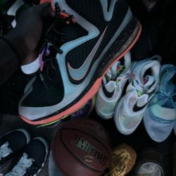  Jordan's,Yeezy,barleys Etc