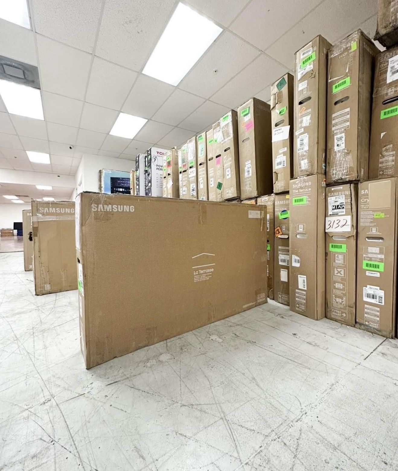 Samsung 55” The Terrace OUTDOOR TV direct Sunlight 4K UHD