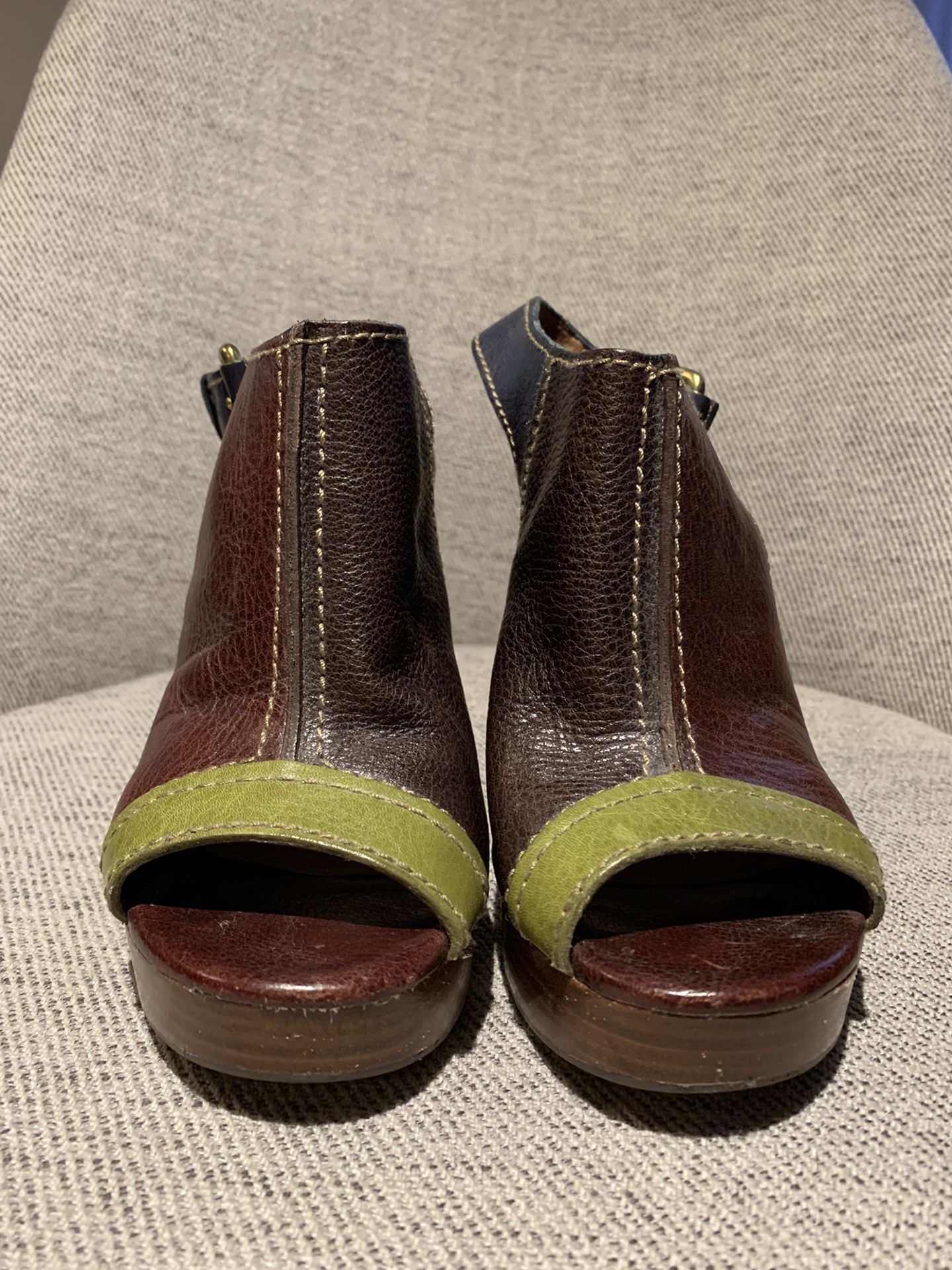 Womens Size 6 Lucky Brand Multi Color Leather Platform Sandal Heel