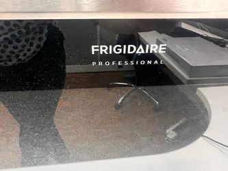 Frigidaire Microwave - Commercial
