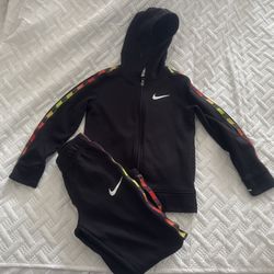 Nike Sportswear Tracksuit 2 piece Size 6 M