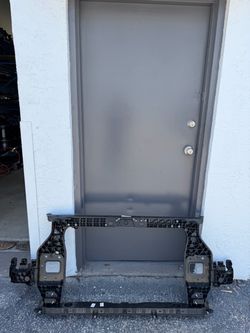 KIA SPORTAGE ORIGINAL USED FRONT RADIATOR SUPPORT SOME DAMAGE 2026