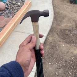 Small Hammer 