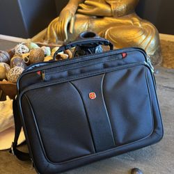 swissgear laptop messenger