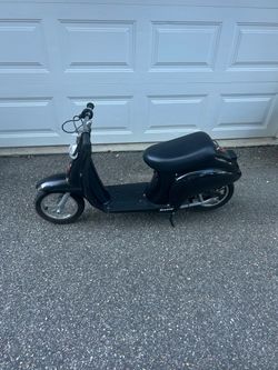 Razor Moped