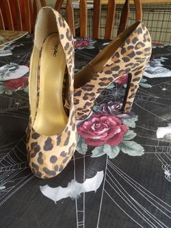 Mossimo size 9