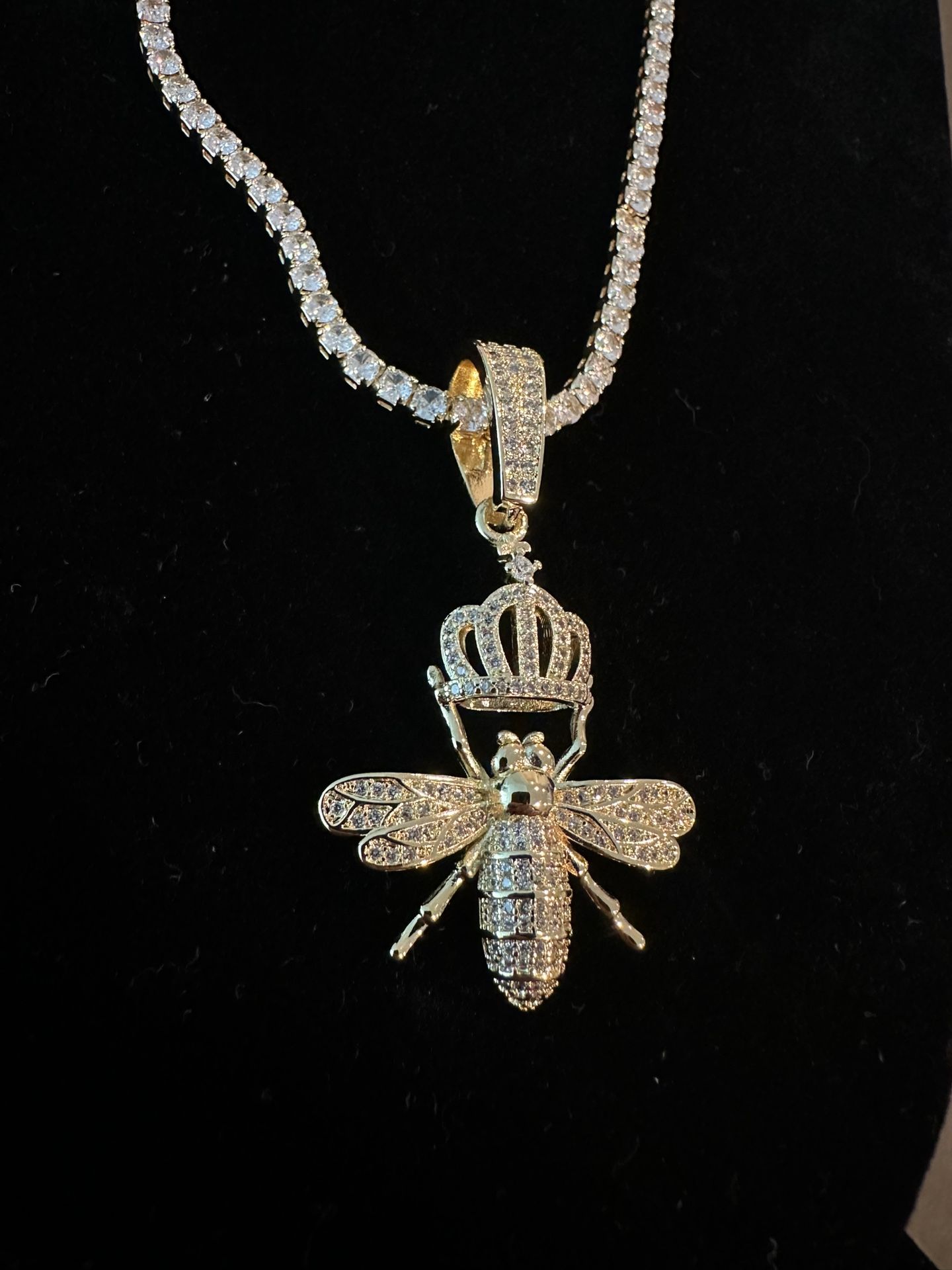 🔥 Patrón-Inspired Moissanite Pendant + 20” Moissanite Tennis Chain 🔥 14K Yellow Gold over 925 Silver – Icy & Eye-Catching! This custom piece featur