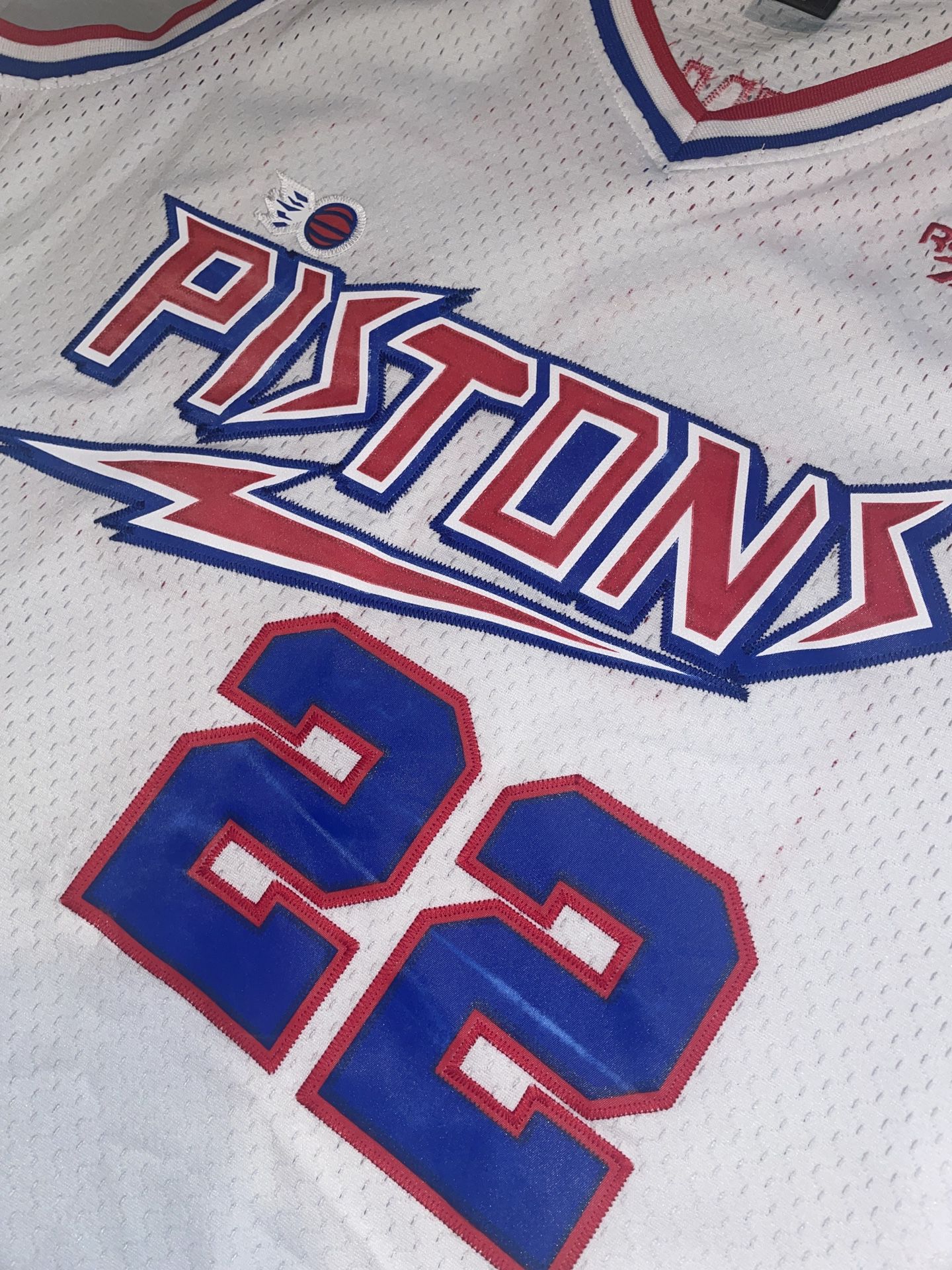 VTG Detroit Pistons Youth Medium Tayshaun Prince Jersey T Shirt NBA Reebok  Nice