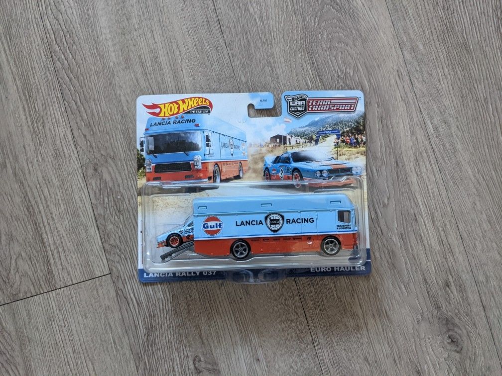 Hot Wheels Lancia Rally 037 And Transport