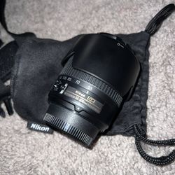 Nikon Af-S NIKKOR 55-200mm Lenses