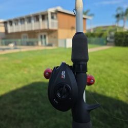 ABU Garcia Max X Black Baitcaster And Quantum  Accurist  Rod 