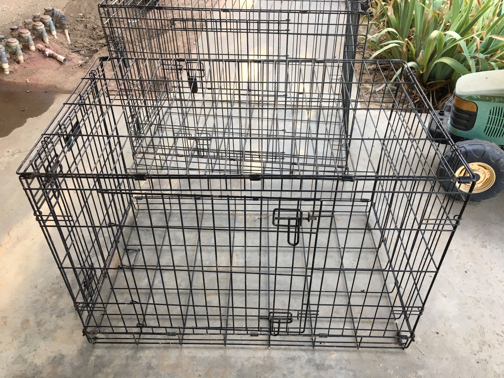 Dog crate