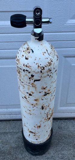 Scubapro faber steel compact scuba tank: 80? needs vip & hydro $150