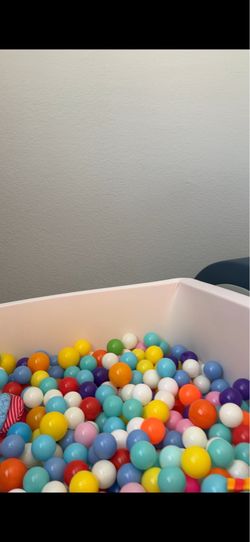 Foam Ball Pit With Balls
