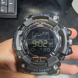 SMAEL Mens Sport Watch Digital Quartz Watch 9" Silicone Band 54mm 