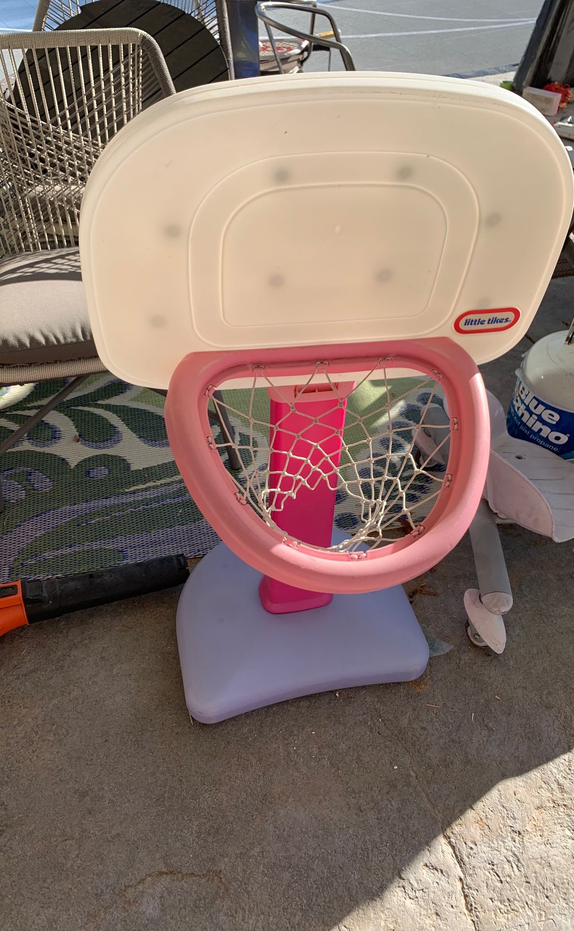 Basketball hoop $3