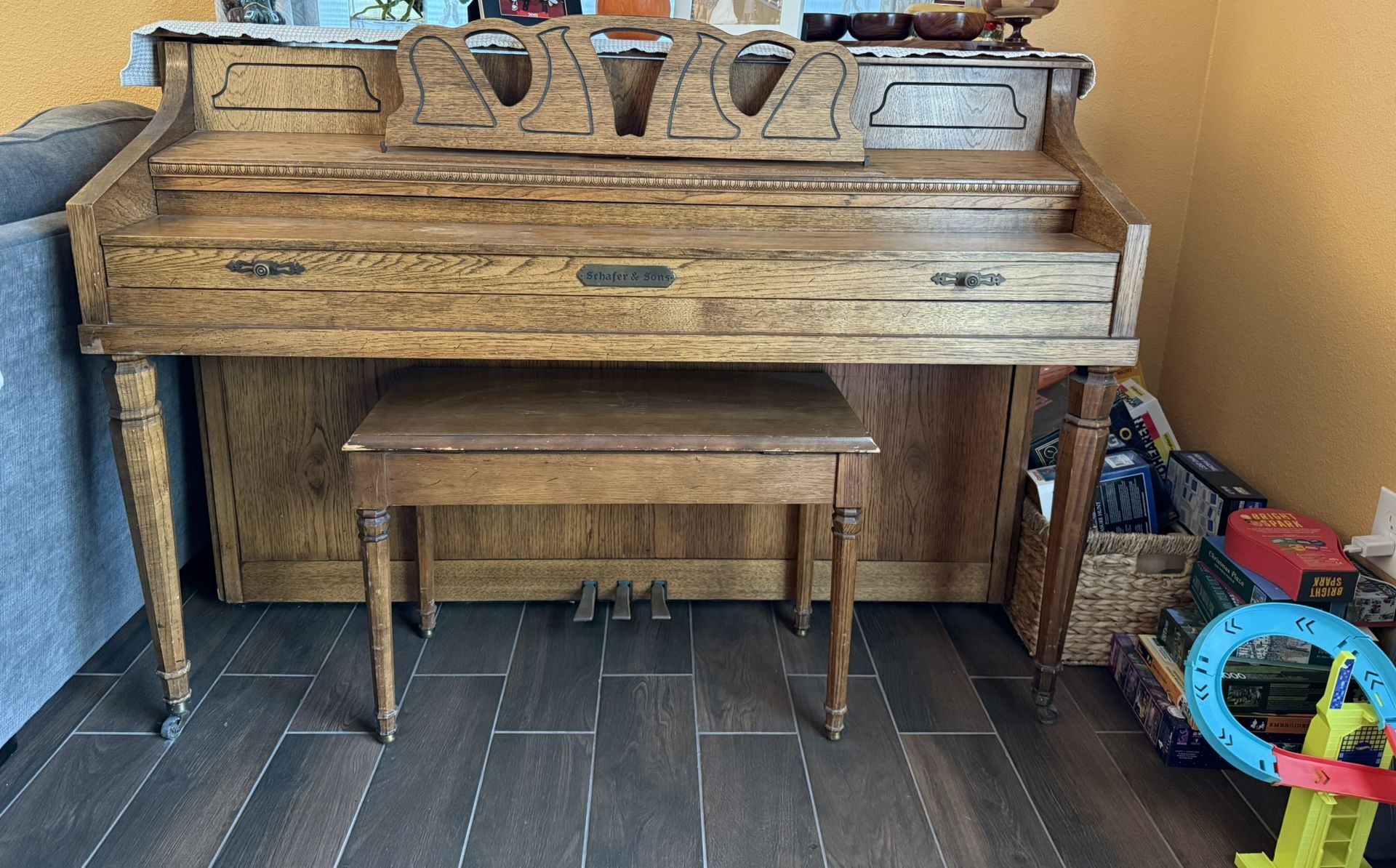 Schaefer & Son Up right piano