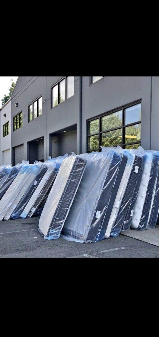 Queen Box Spring New Can Deliver