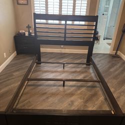 Ashley 4  Piece Bedroom Set (Queen)