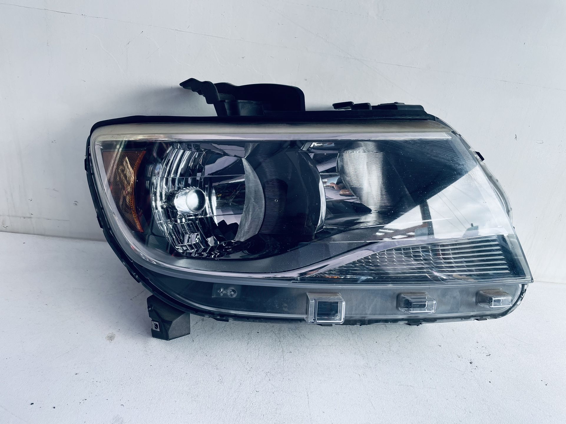 2015-2022 CHEVROLET COLORADO RIGHT PASSENGER SIDE SIDE HEADLIGHT OEM