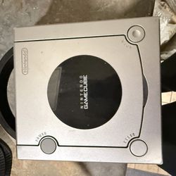 GameCube Fully Functioning With Mario Kart Double Dash!