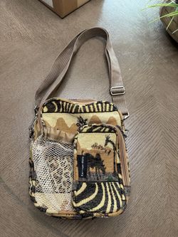 Karriage-Mate Crossbody Bag Animal Print