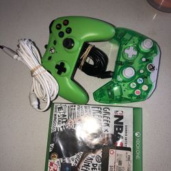 Xbox one controllers, game, charging kit