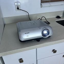 Working Sharp Notevision Projector XR 10S
