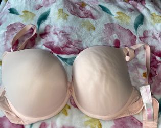 Pink Victoria secret Push up bra 34DD pre owned color pink
