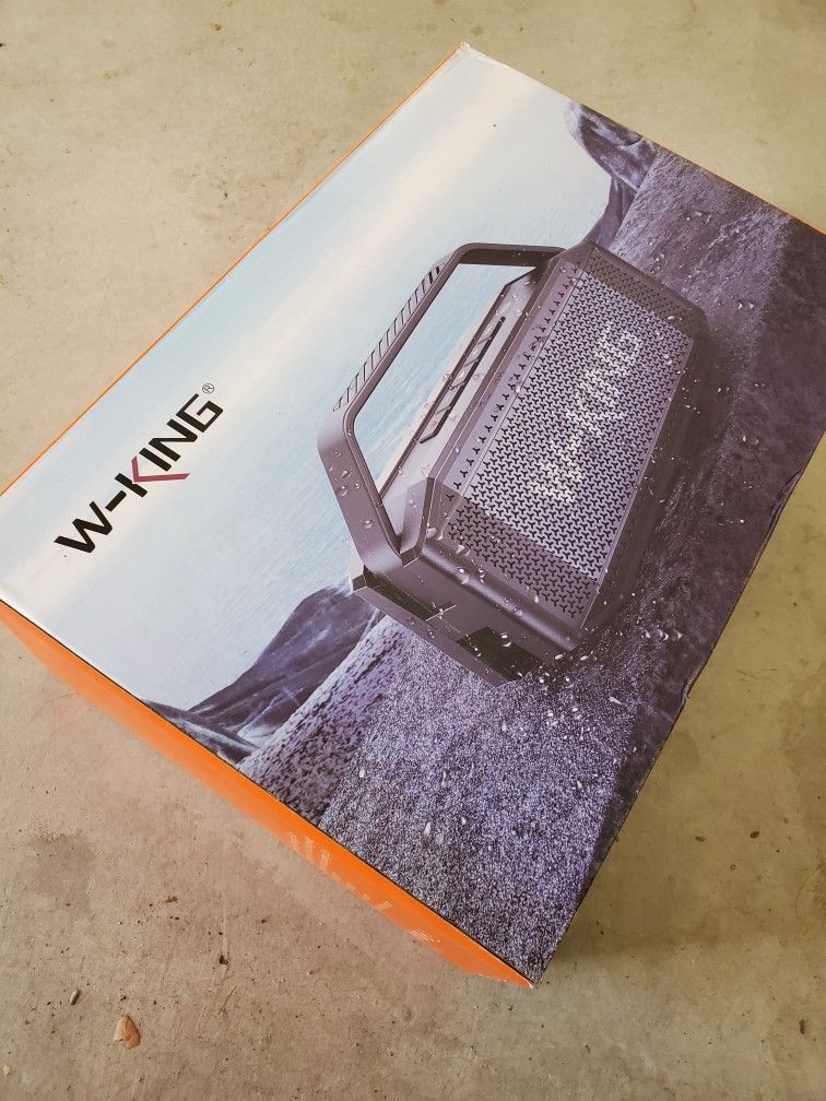 W-King D9 Outdoor Waterproof Wireless Speaker
