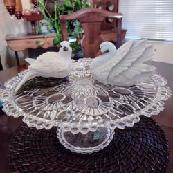 Vintage Shannon crystal cake stand 🌼