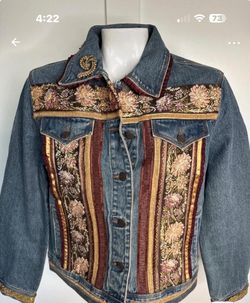 Chaqueta vaquera azul Hankie Pankie con cinta de encaje y tapiz, con botones completos, talla M.