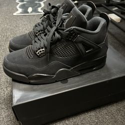 Black Cat Jordan 4