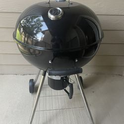 Outdoor Gourmet Charcoal Kettle Grill