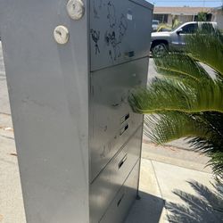 File Cabinet ——-free Free Free 