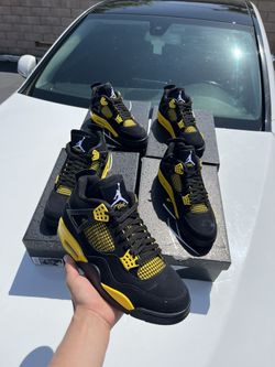 Jordan 4 Thunders