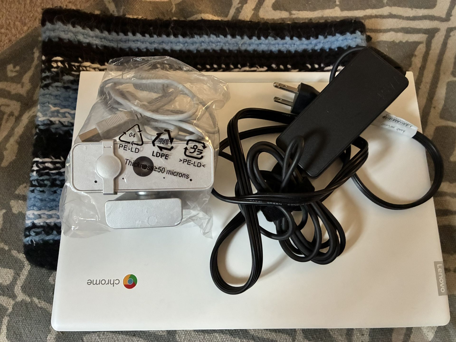 “Lenovo” IdeaPad Flex 3 Chromebook (White)