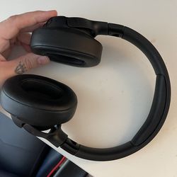 JBL Wireless Noise Cancelling Headphones 