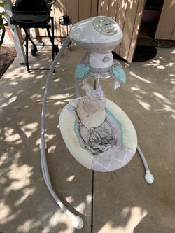Fisher-Price Baby Swing with Mobile