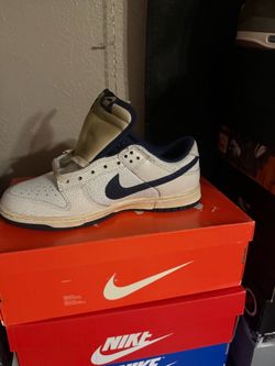 Stranger thing dunks size 10