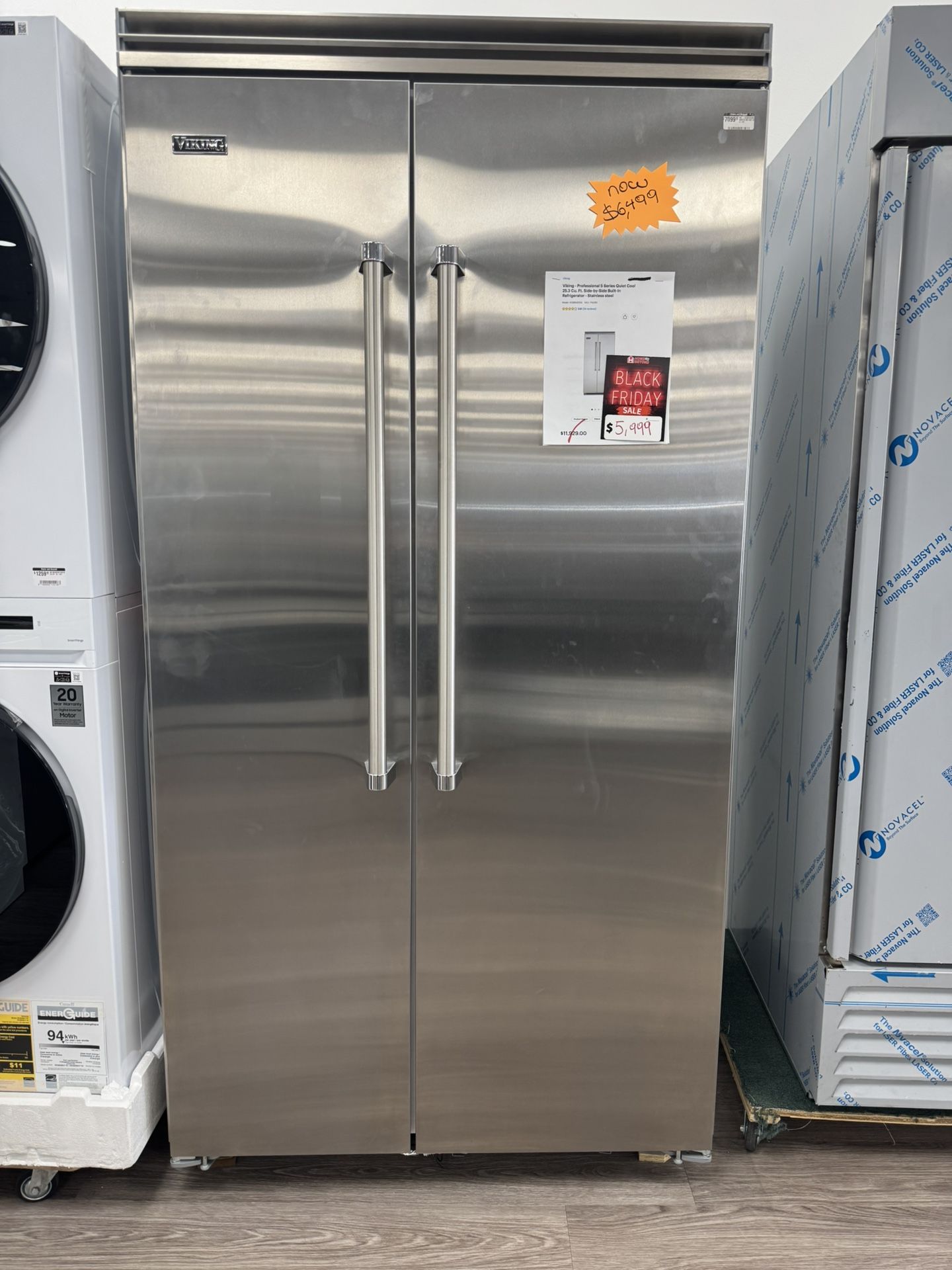 Viking 5 Series 25.3 Ft.³ Built-In Refrigerator