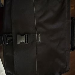 Targus Laptop Messenger Bag – Black, Great Condition