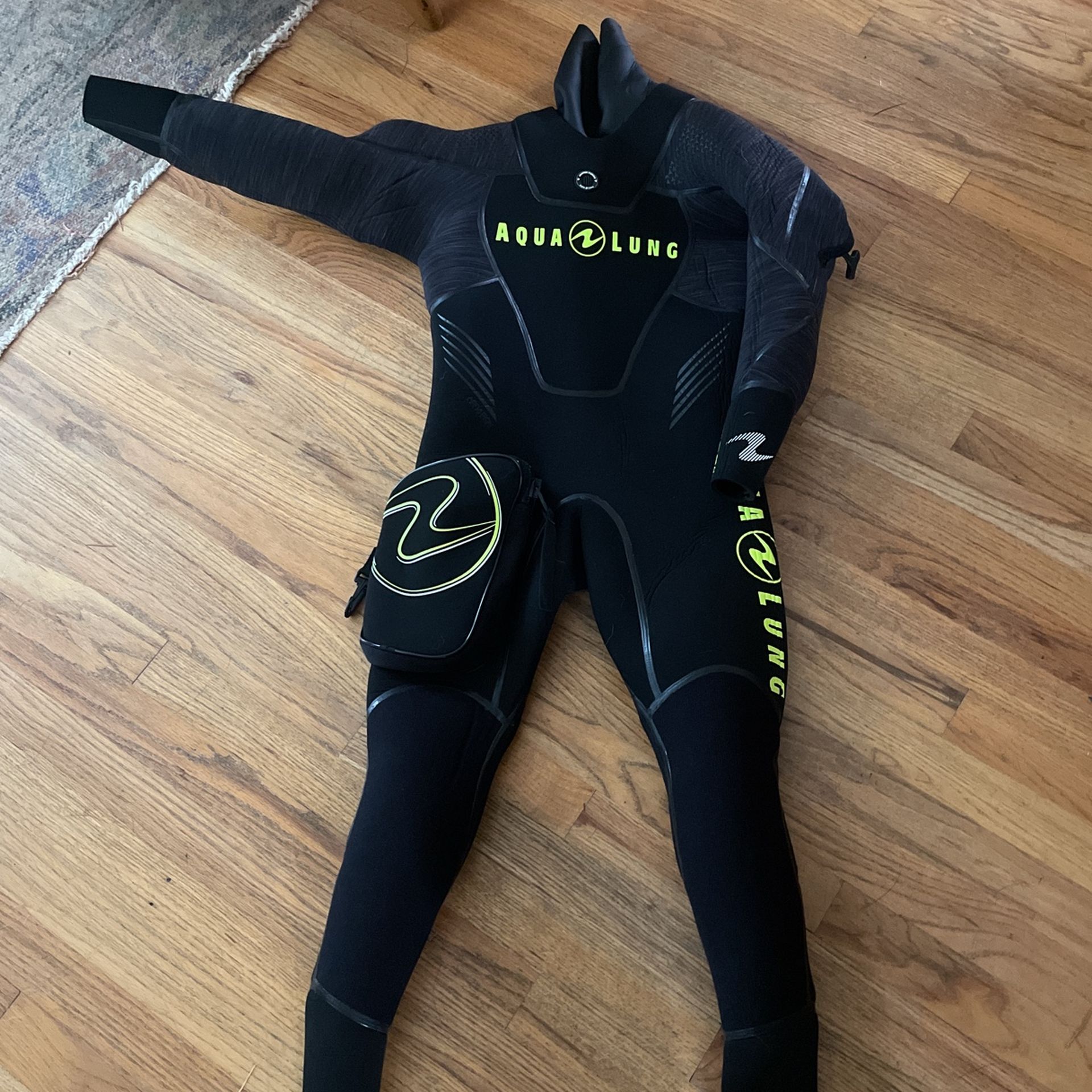 aqualung semi dry xs mens