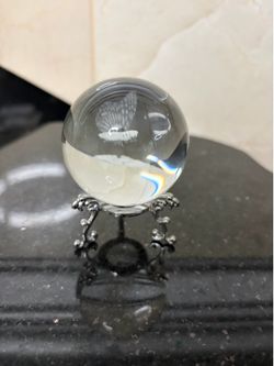 Laser-engraved butterfly and flower Crystal ball