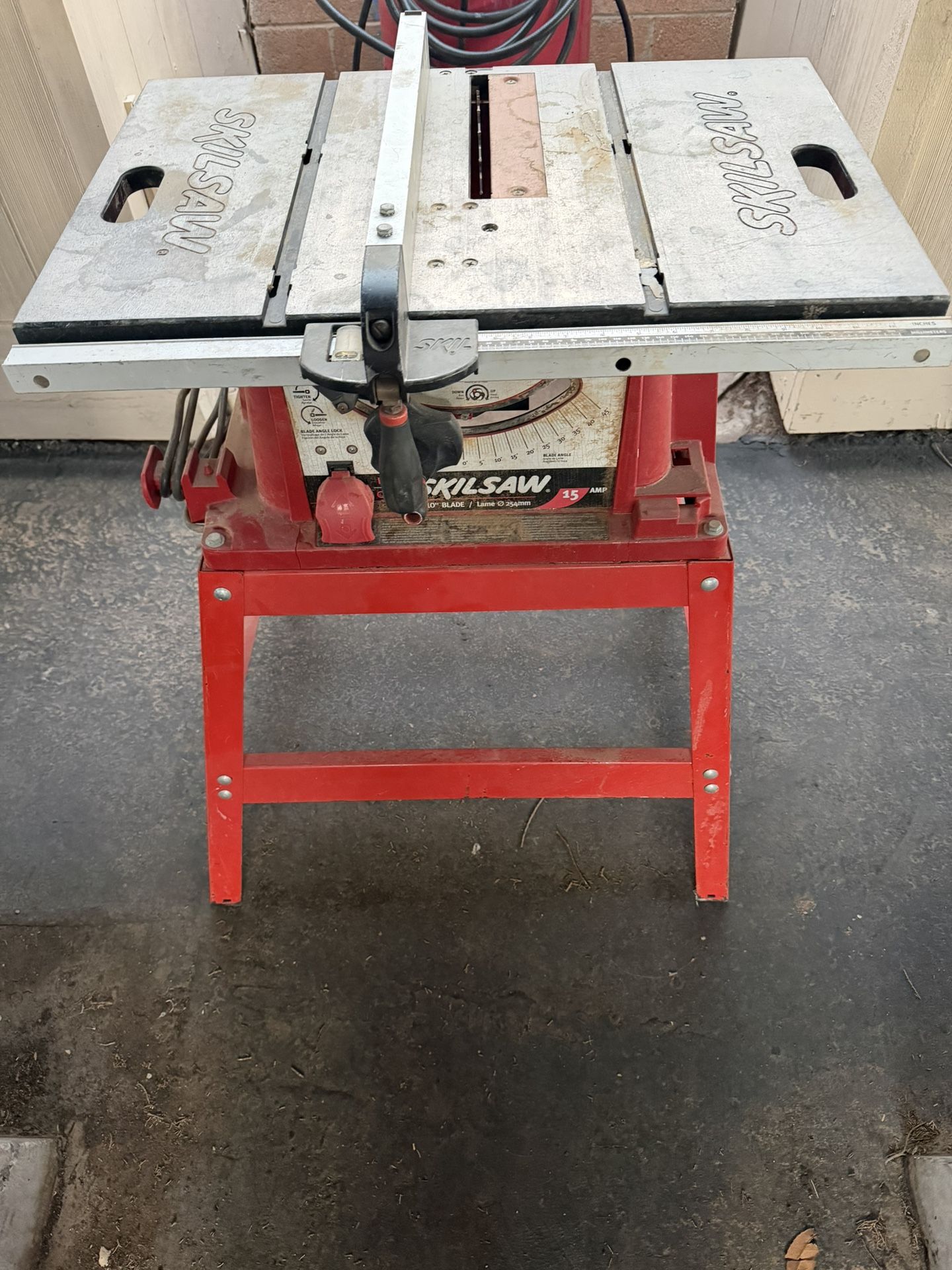 Skilsaw Table Saw