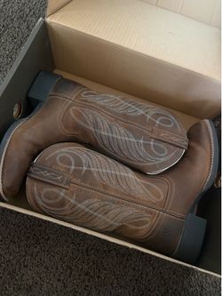 ariat woman’s boots