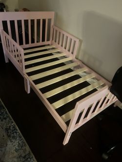 Pink Toddler Bed NEVER USED