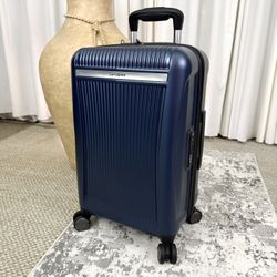 Samsonite Hardside Carry on Spinner Suitcase