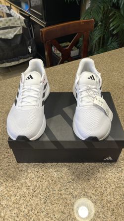 Men’s shoes size 10