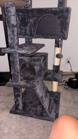 Cat Tower Cat House Like New